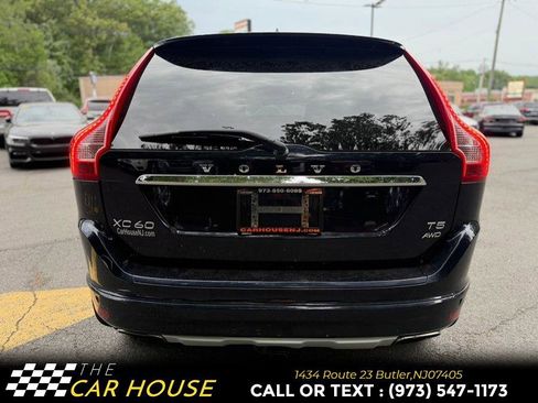Used 2016 Volvo XC60 T5 Premier w/ Proximity Package AWD/4WD image 8