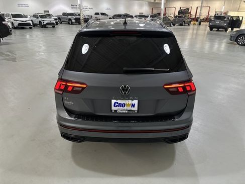 Used 2023 Volkswagen Tiguan SE R-Line FWD image 8