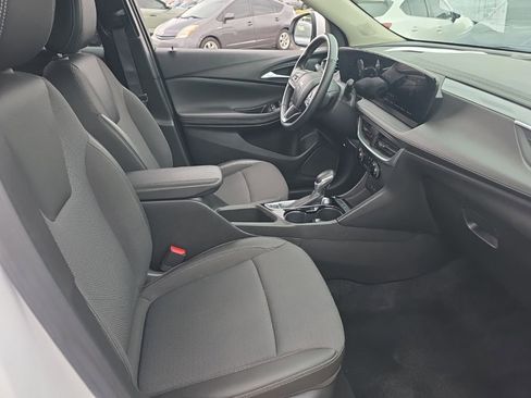 Used 2024 Buick Encore GX Preferred FWD image 8