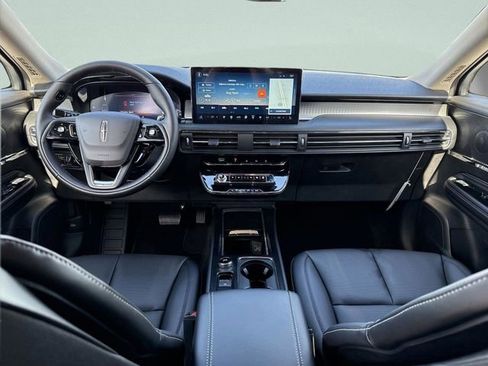 New 2026 Lincoln Corsair Premiere FWD image 13