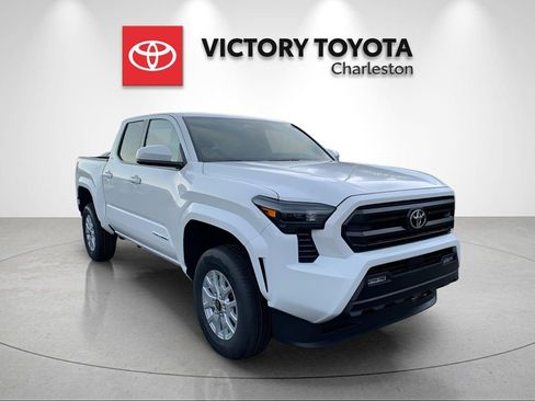 New 2026 Toyota Tacoma SR5 image 3