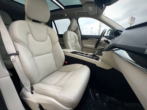 Used 2018 Volvo XC90 T5 Momentum w/ Convenience Package image 30