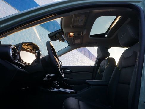 Used 2026 Chevrolet Trax ACTIV w/ Sunroof Package FWD image 25