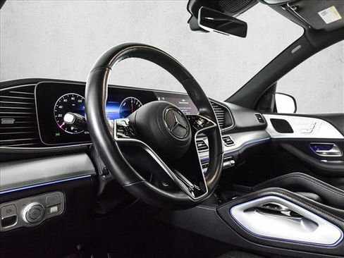 Used 2024 Mercedes-Benz GLE 450e 4MATIC image 10