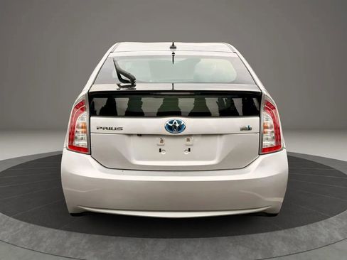 Used 2015 Toyota Prius One image 4