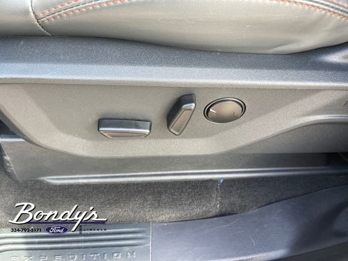 Used 2025 Ford Expedition Max Active image 9