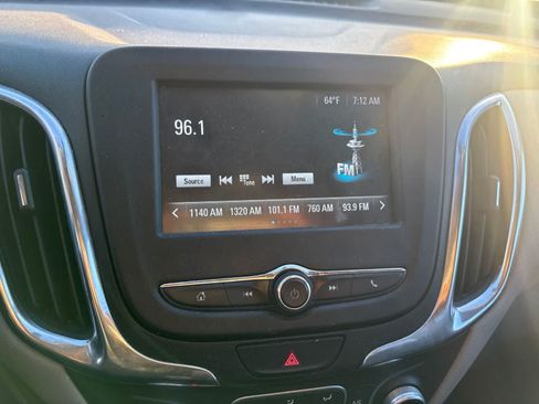 Used 2018 Chevrolet Equinox LT FWD image 23