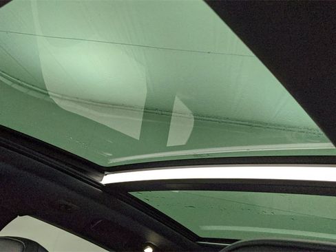 Used 2022 Porsche Macan image 35