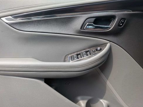 Used 2014 Chevrolet Impala LTZ FWD image 24