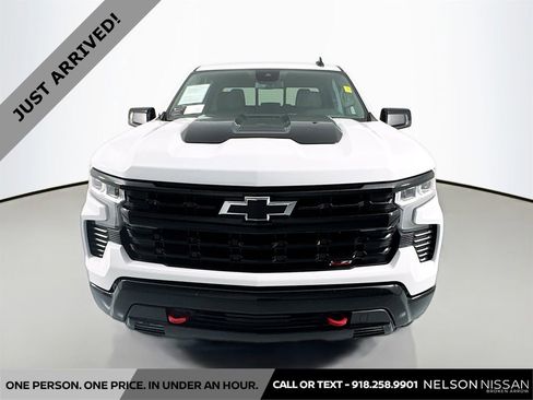 Used 2023 Chevrolet Silverado 1500 LT Trail Boss w/ Convenience Package II AWD/4WD image 2