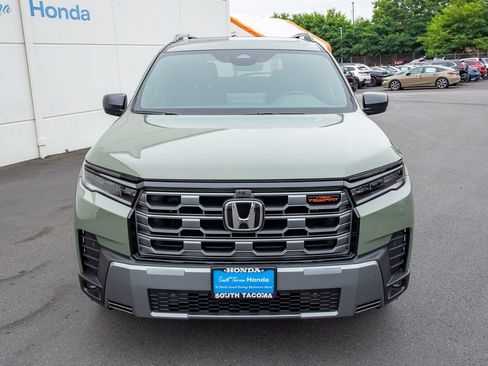 New 2026 Honda Pilot TrailSport image 3
