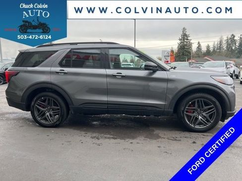 Used 2025 Ford Explorer ST-Line w/ ST-Line Street Pack image 7