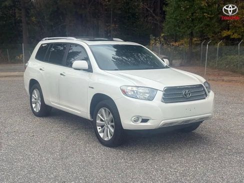 Used 2010 Toyota Highlander Limited w/ Extra Value Pkg 3 image 4