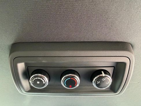 Used 2018 Dodge Grand Caravan SXT image 35