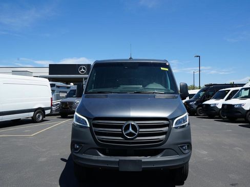 Used 2024 Mercedes-Benz Sprinter 2500 image 2