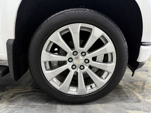 Used 2022 Chevrolet Silverado 1500 High Country image 36