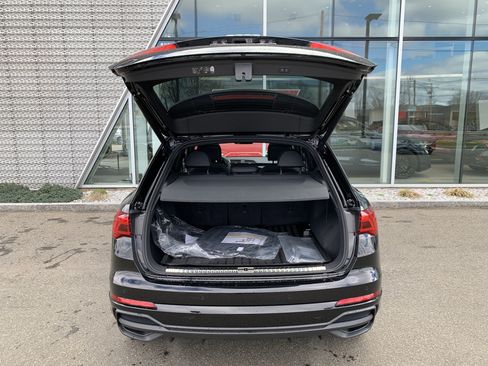 Certified 2025 Audi Q3 2.0T Premium w/ Convenience Package AWD/4WD image 25