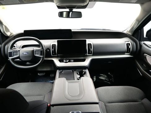 Used 2025 Ford Expedition Max Active RWD image 10