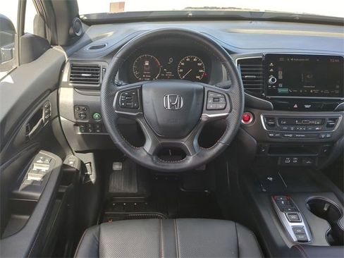 Used 2025 Honda Ridgeline TrailSport image 16