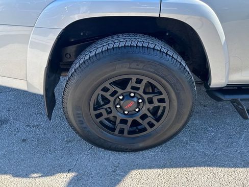 Used 2024 Toyota 4Runner TRD Off-Road Premium image 43