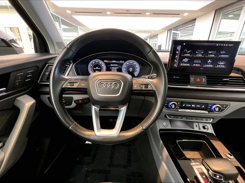 Used 2021 Audi Q5 2.0T Premium Plus w/ Premium Plus Package AWD/4WD image 6