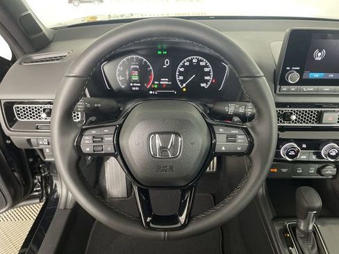 Used 2025 Honda Civic Sport image 25