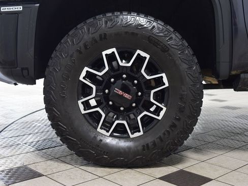 Used 2024 GMC Sierra 2500 AT4X AWD/4WD image 33