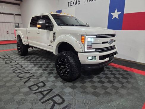 Used 2019 Ford F250 Lariat w/ Lariat Ultimate Package image 22