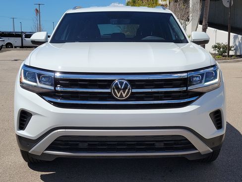 Used 2023 Volkswagen Atlas Cross Sport SE image 2