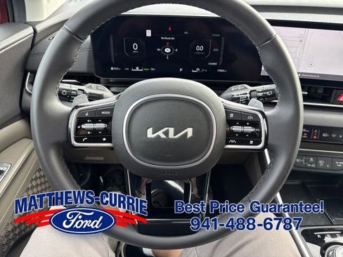 Used 2025 Kia Carnival SX FWD image 18