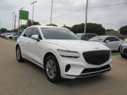 Used 2022 Genesis GV70 2.5T image 4