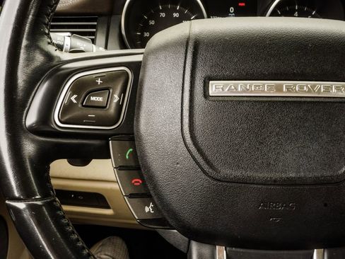 Used 2018 Land Rover Range Rover Evoque SE AWD/4WD image 28