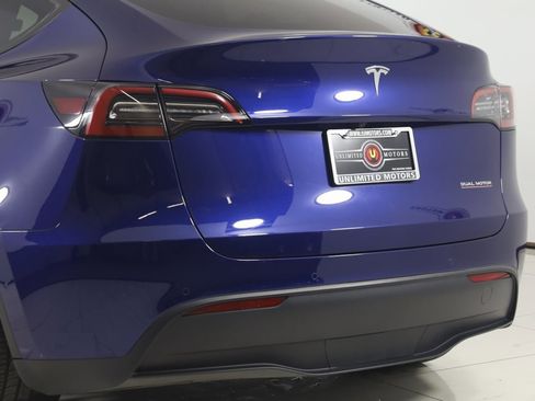 Used 2022 Tesla Model Y Performance image 23