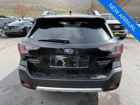 Used 2023 Subaru Outback Touring AWD/4WD image 5