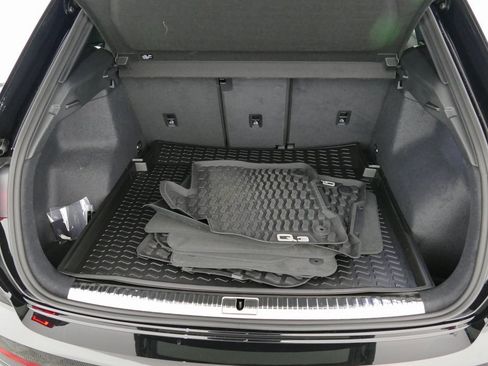 Certified 2025 Audi Q3 2.0T Premium Plus w/ Premium Plus Package image 31