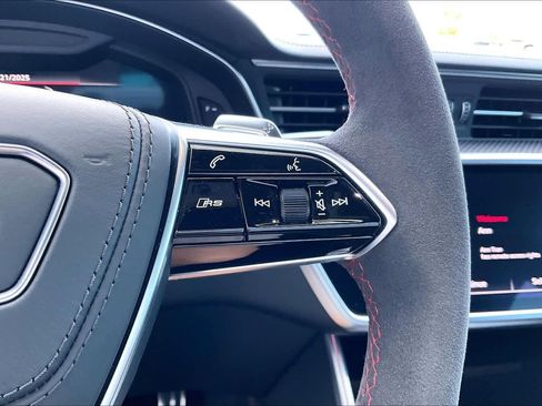 Used 2025 Audi RS 7 Performance image 22