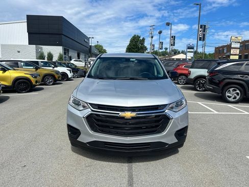 Used 2020 Chevrolet Traverse LS AWD/4WD image 2