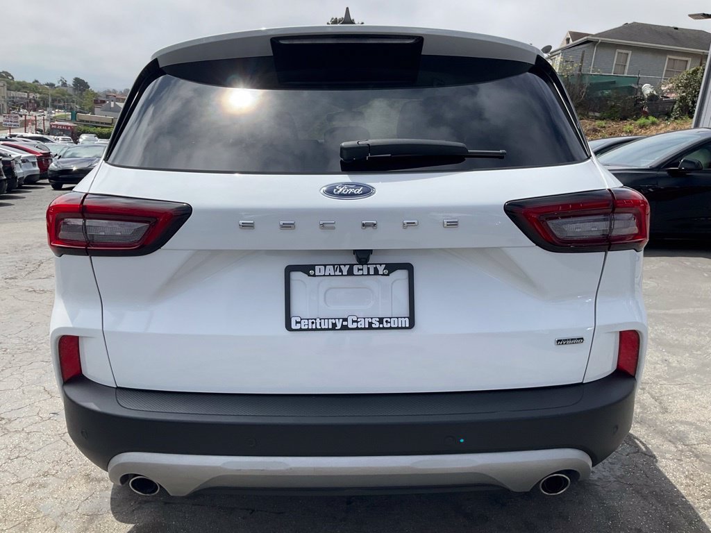 Used 2023 Ford Escape SE FWD image 4
