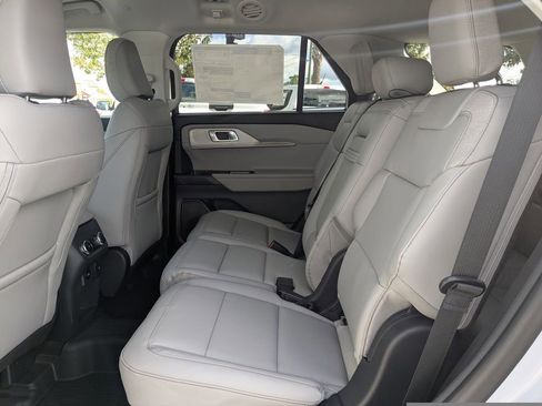 New 2026 Ford Explorer Active w/ Active Comfort Package image 15
