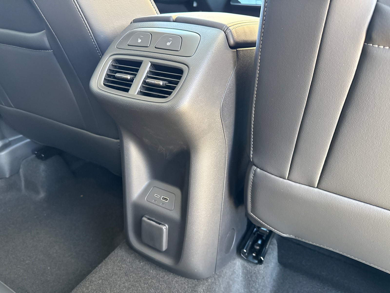 Used 2026 Buick Envision Avenir AWD/4WD image 19