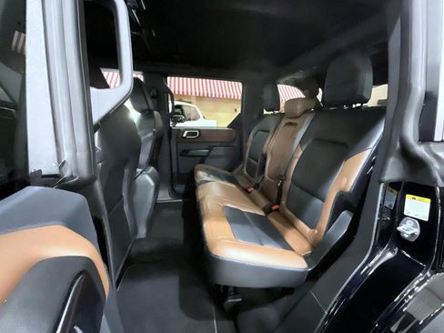 Used 2024 Ford Bronco Outer Banks w/ Sasquatch Package image 19