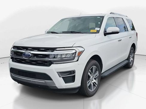 Used 2024 Ford Expedition Limited AWD/4WD image 7
