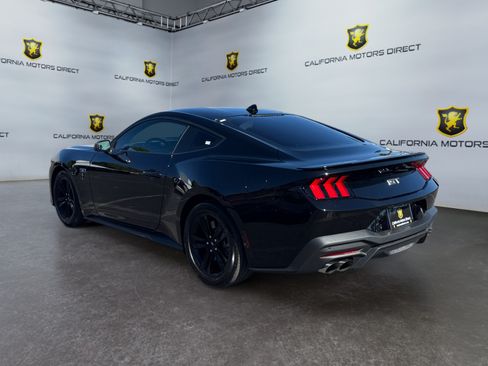 Used 2024 Ford Mustang GT RWD image 3