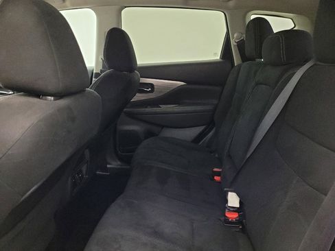 Used 2017 Nissan Murano S image 18