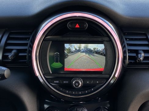 Used 2019 MINI Cooper 2-Door Hardtop image 21