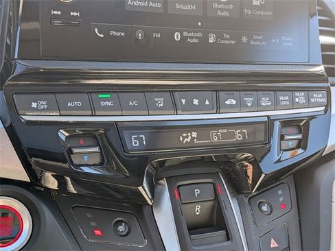 Certified 2025 Honda Odyssey EX-L image 19