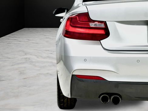 Used 2017 BMW 230i Coupe RWD image 34