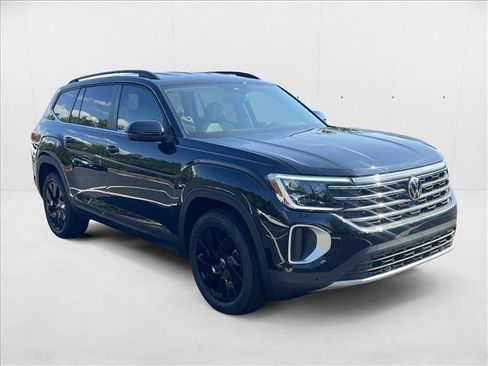 New 2026 Volkswagen Atlas SE FWD image 7