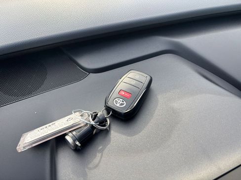 Used 2025 Toyota Prius LE image 21