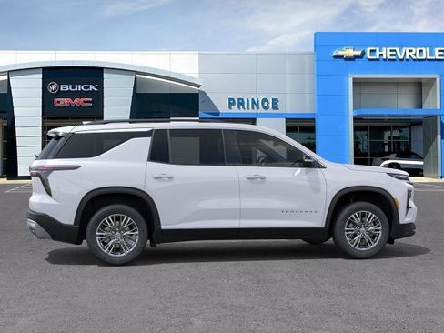 New 2026 Chevrolet Traverse LT w/ LPO, Floor Liner Package FWD image 5